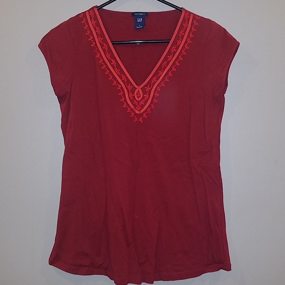 Gap maternity shirt
